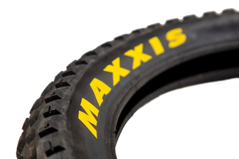 Load image into Gallery viewer, eBike Tires - Maxxis &amp; CST
