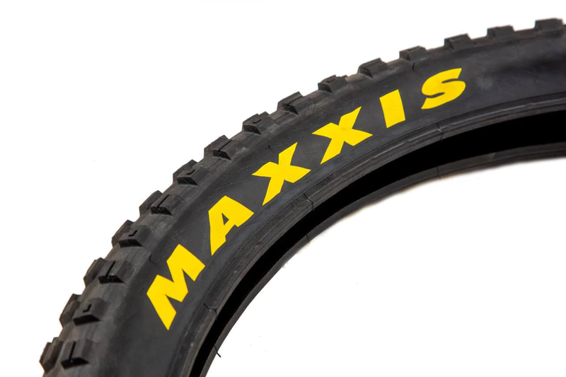 Load image into Gallery viewer, eBike Tires - Maxxis &amp; CST
