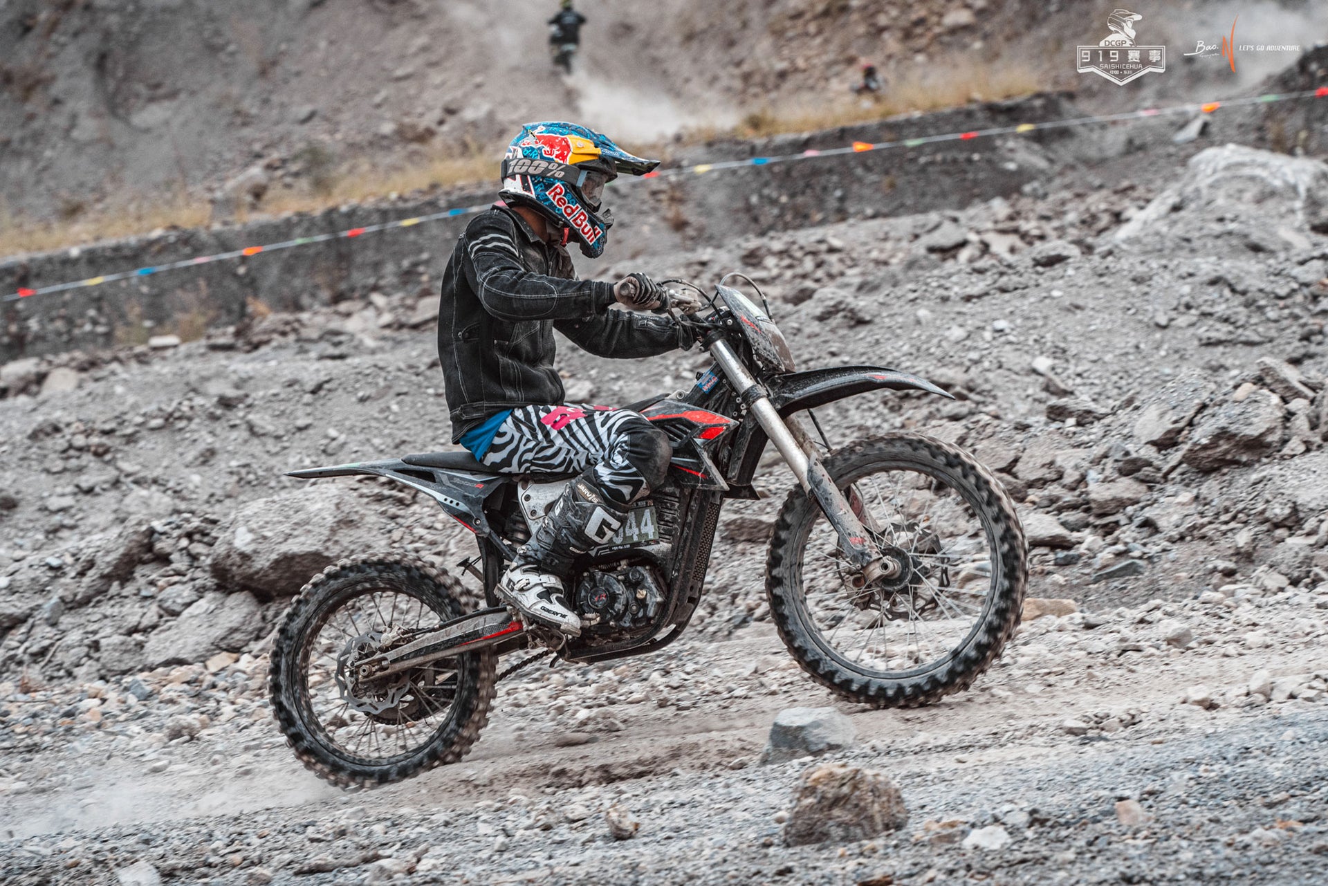 YOUR NEXT ADVENTURE STARTS WITH THE MOTOTEC VENOM 72V 12000W ELECTRIC DIRT BIKE