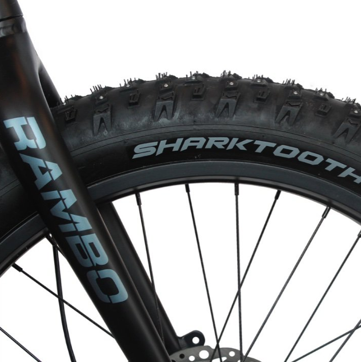 Load image into Gallery viewer, Arisun Sharktooth 26x4&quot; Folding Studded Tire
